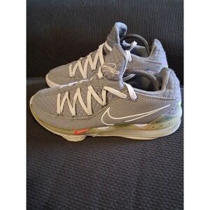 Nike Shoes Men's 8.5‎ Air LeBron 17 Low Particle Grey Sneakers Cd5007-004